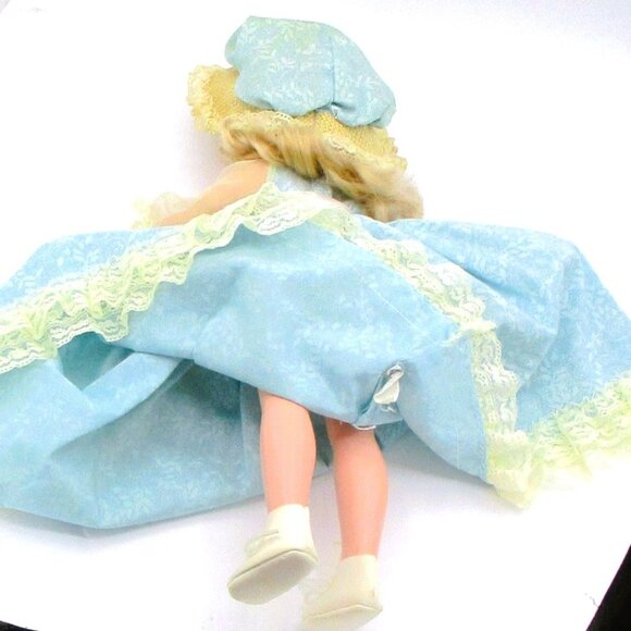 Vitg1974 Vogue Blonde Doll Real lashes Blue Dress Bonnet Sleepy Green Eyes USA - Picture 3 of 7